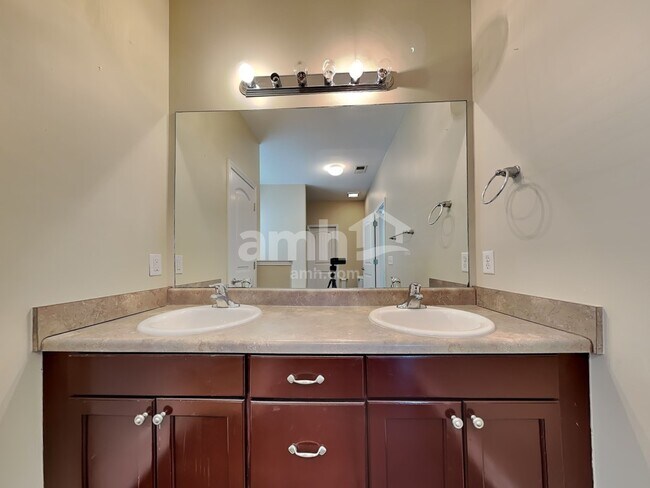 Building Photo - 26 Bay Willow Ct