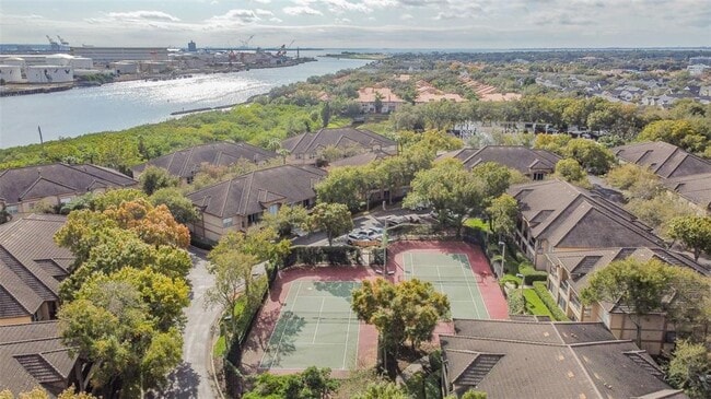 Building Photo - 854 Normandy Trace Rd