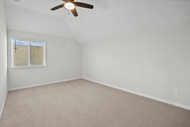 Building Photo - 13814 Russell Ct