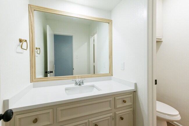 Building Photo - MOVE IN SPECIAL - HALF OFF 1ST MONTH RENT. Newly Remodeled Modern 2 bedroom with a garage