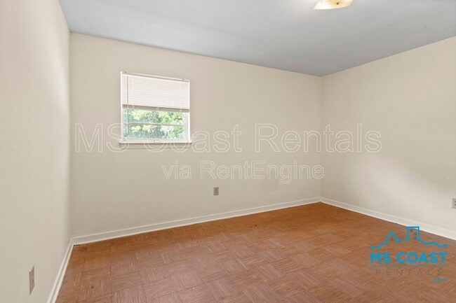 Building Photo - 316 Tandy Dr