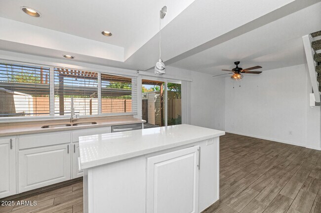 Building Photo - 5137 N Granite Reef Rd