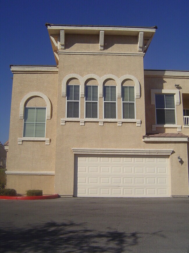 Building Photo - Move-In Ready Condo with Private Balcony & Modern Upgrades