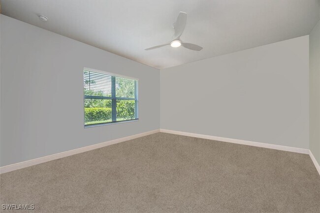 Building Photo - 2401 Ariane Dr