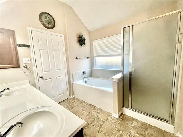 Building Photo - 3210 W Glenwood Dr