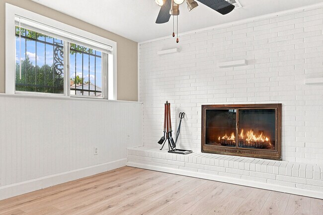 Building Photo - 3050 S Hobart Way