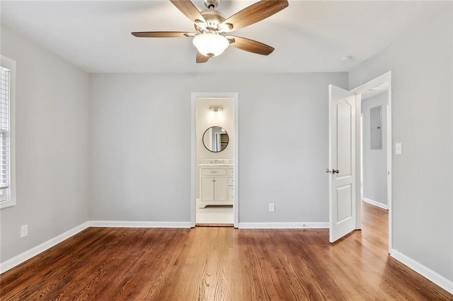 Building Photo - 2341 Rubart Dr