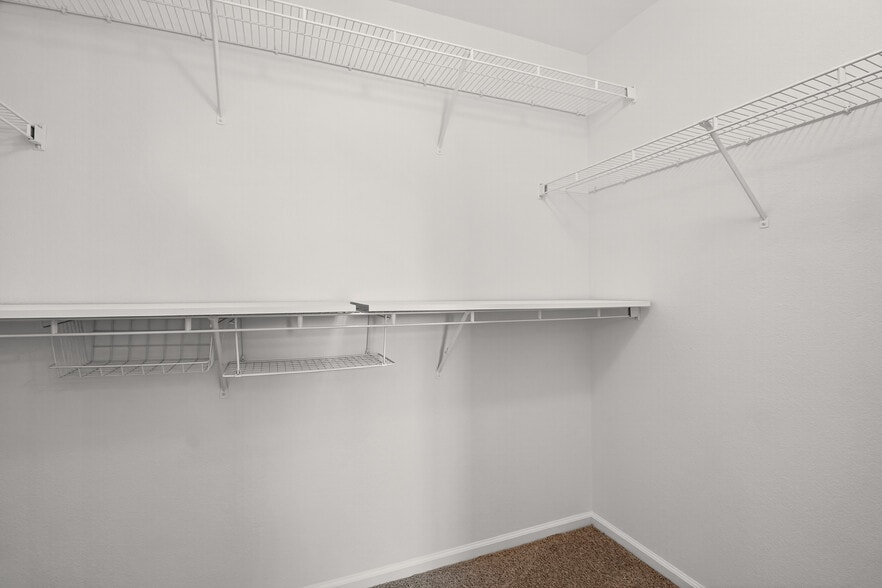 HUGE Walk-in Closet - 5950 Tympany Pt