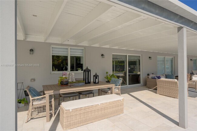 Building Photo - 13561 SW 98th Pl