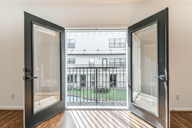 Building Photo - 17 Waugh Dr