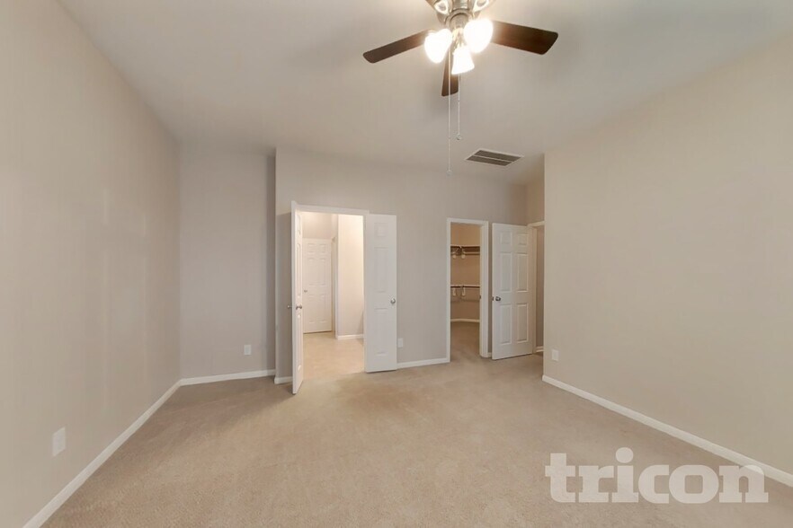 Building Photo - 16207 Augusta Oaks Court