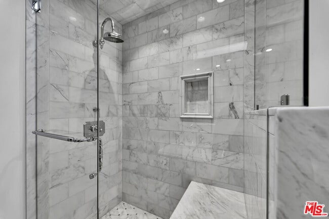 Building Photo - 1203 Park Way