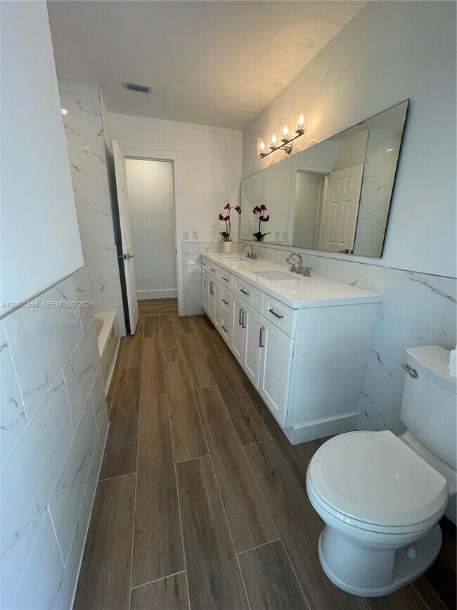 Building Photo - 10343 SW 114th St