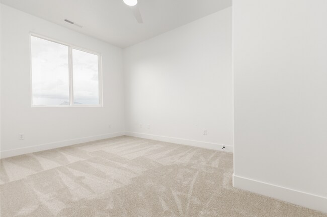 Building Photo - 2026 W 380 N