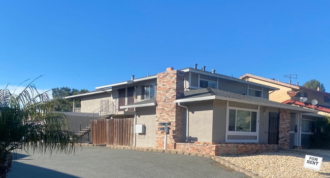 Building Photo - 111 Yorkshire Ct