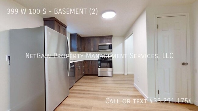 Building Photo - 399 W 100 S