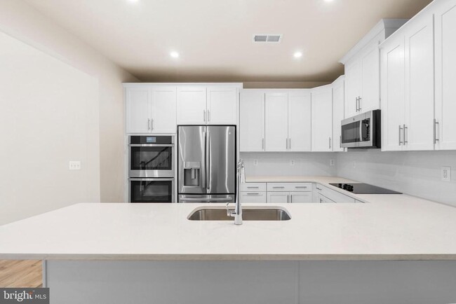 Building Photo - 44487 Wolfhound Sq