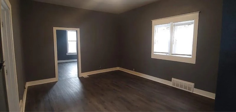 Building Photo - 2002 14th Lower