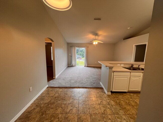 Building Photo - 305 Seclusion Blvd