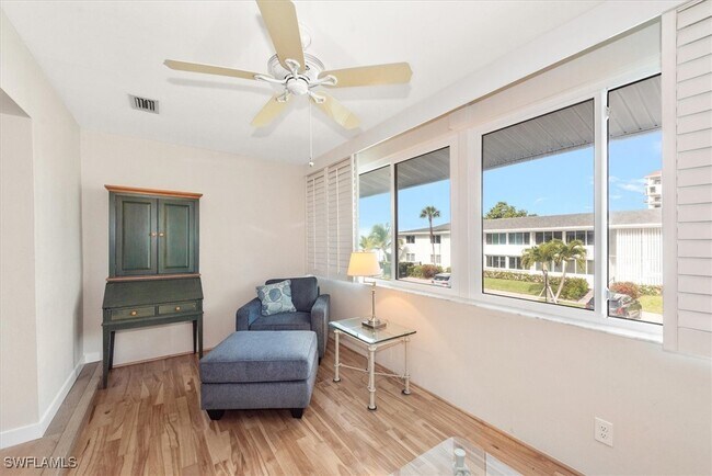 Building Photo - 1065 Gulf Shore Blvd N