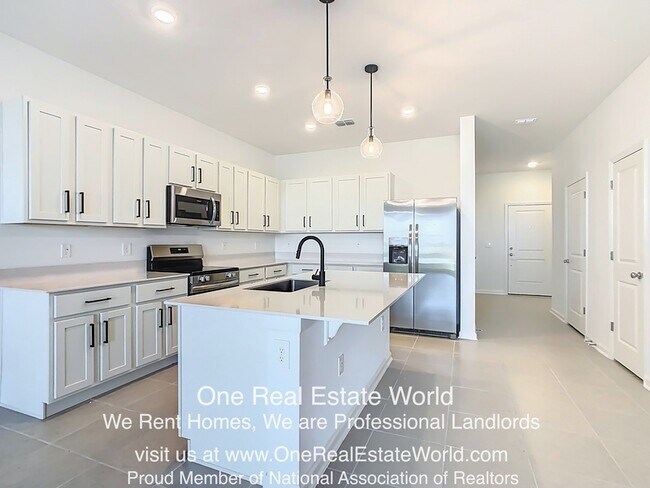 Building Photo - 2971 Maloof Dr