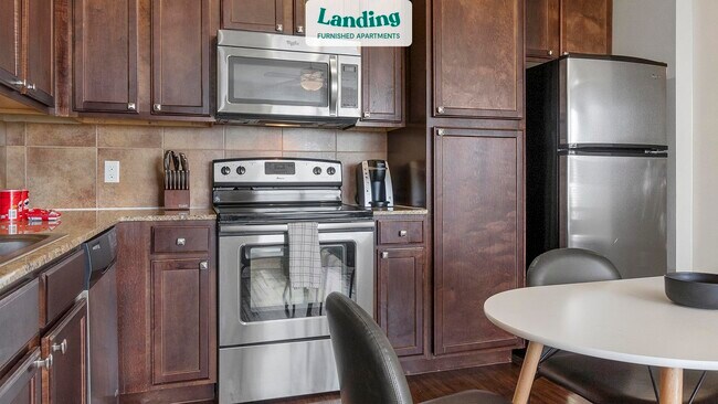 Building Photo - 140 W Castellano Dr