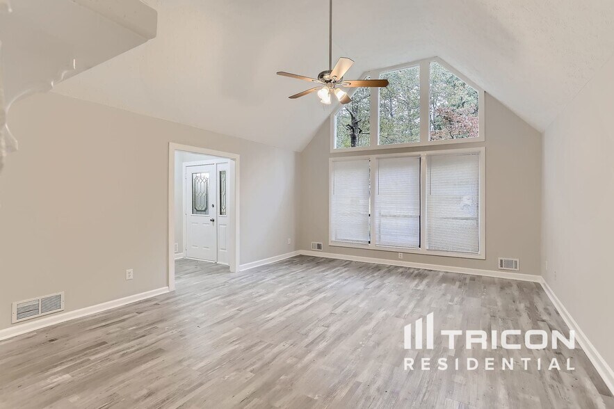 Building Photo - 591 Sequoia Ct
