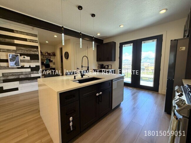Building Photo - 7637 S Brinkerhoff Dr