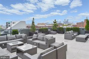 Building Photo - 1214 N American St