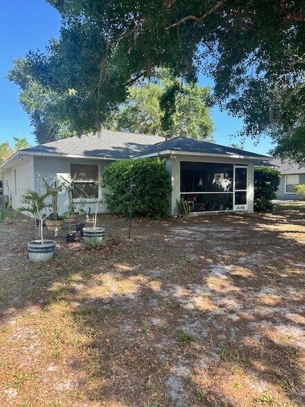 Building Photo - 4675 Breezy Pines Blvd