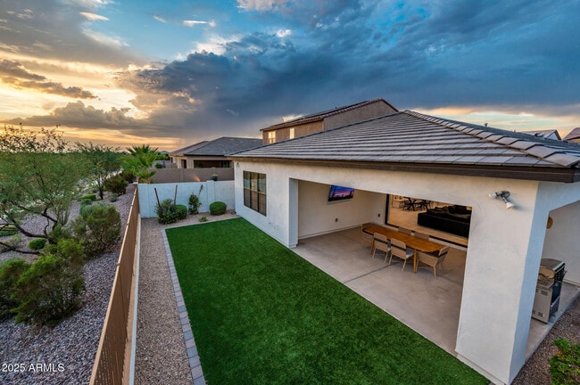 Building Photo - 6615 E Libby St