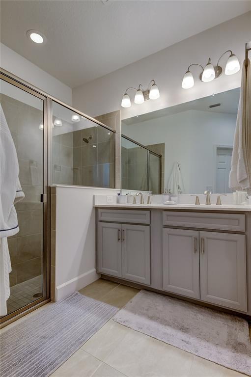 Building Photo - 5535 Del Coronado Dr