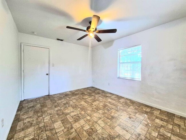 Building Photo - 2413 E 38th Ave