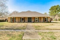 Building Photo - 4204 Pine Park Dr