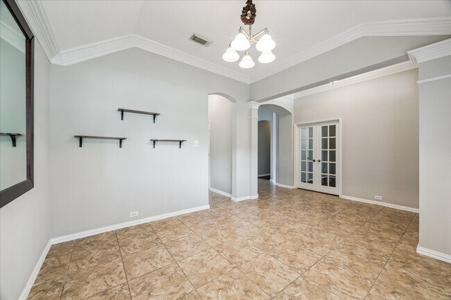 Building Photo - 2821 Chinaberry Park Ln