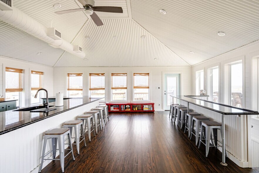 Building Photo - 907 S Cove Dr