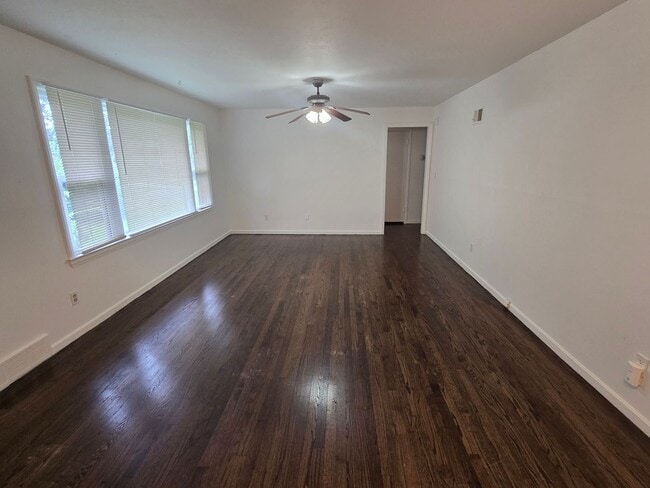 Building Photo - 3BR 1BA ranch home!!!