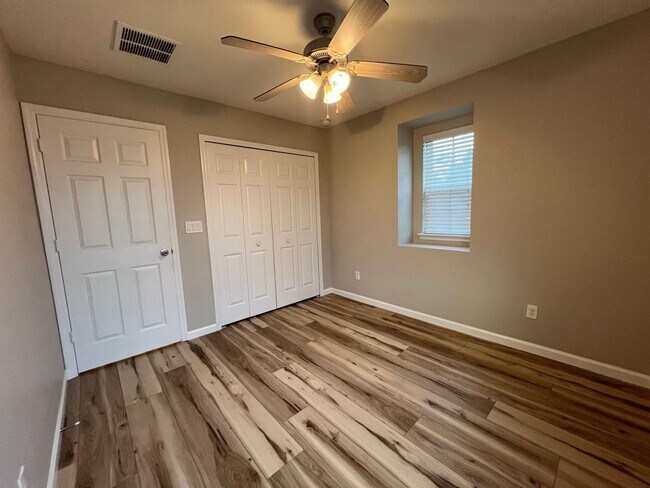 Building Photo - BEAUTIFUL 3-bedroom, 3-bathroom home in Gr...