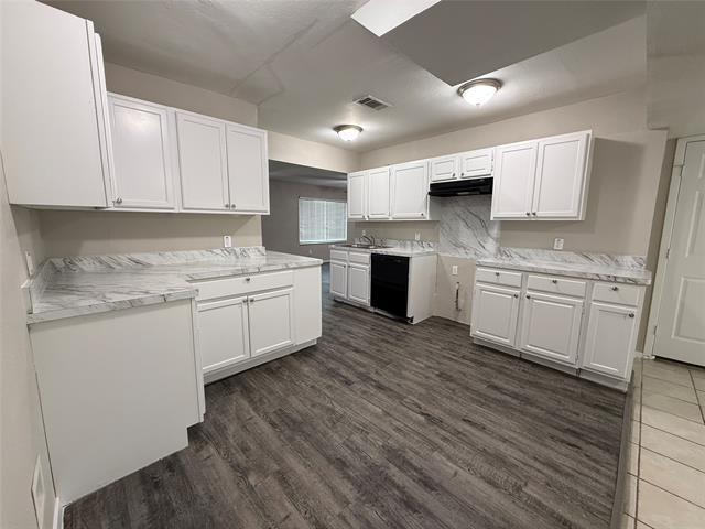 Building Photo - 2914 Scottsbluff Dr