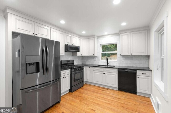 Building Photo - 1857 Boulderview Dr SE