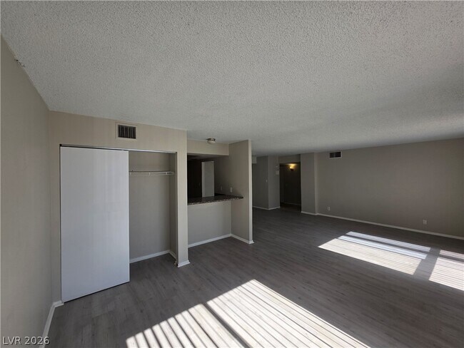 Building Photo - 3930 University Center Dr