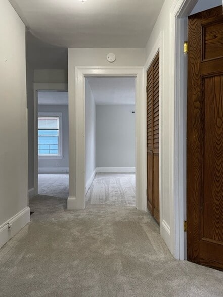 Building Photo - 182 Edgerton St