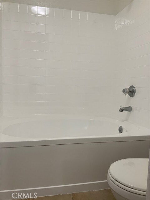 Building Photo - 2040 Las Colinas Cir
