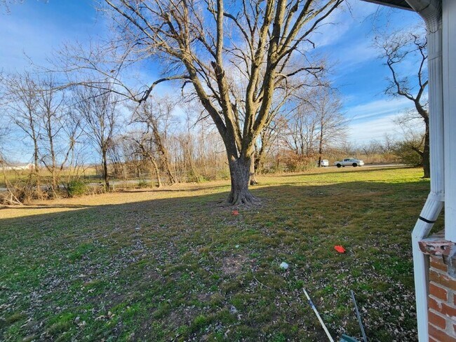 Building Photo - 7642 SW Regional Airport Blvd