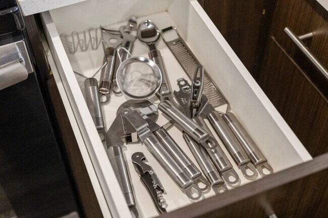 Building Photo - 10550 N Central Expy