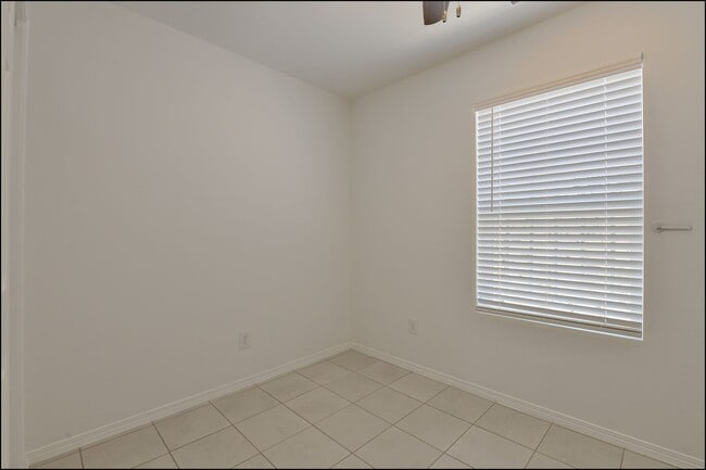 Building Photo - 4626 Maxwell Ave