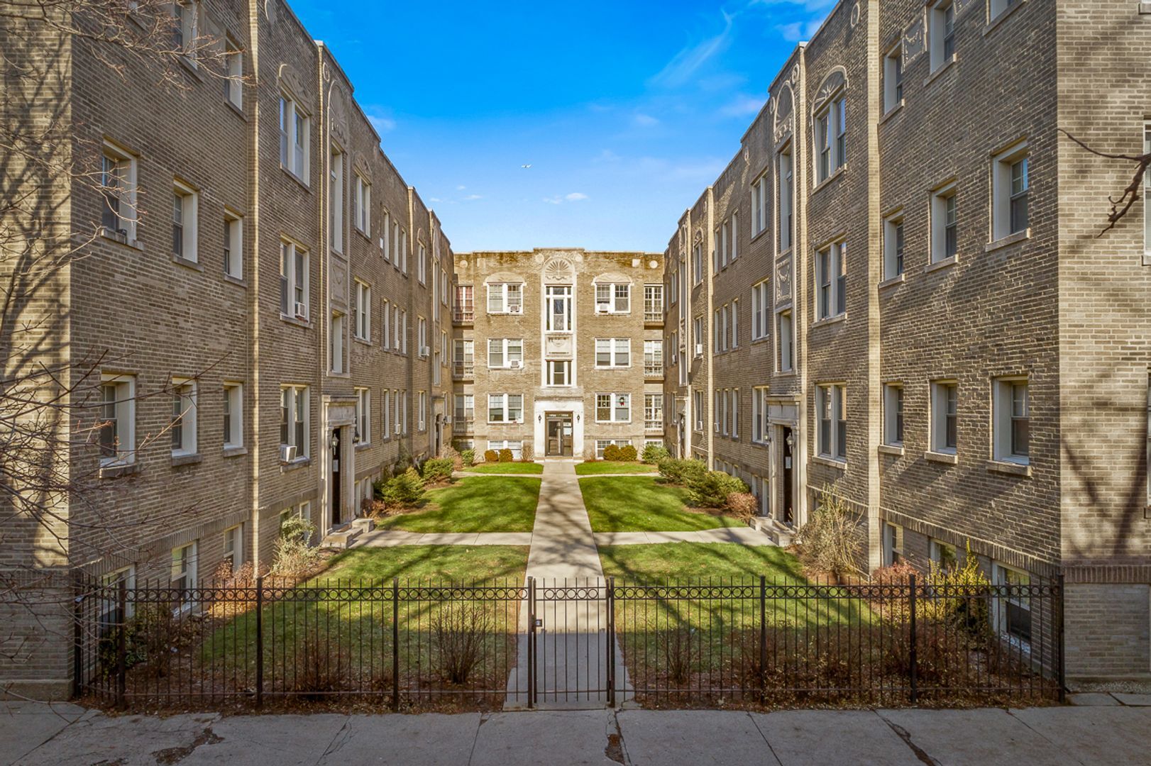 Building Photo - 1932 W Winona St