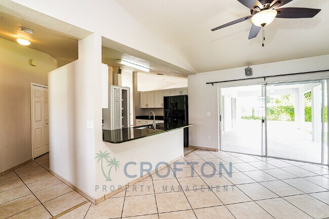 Building Photo - Very nice 3 bedroom with bonus room in Poinciana