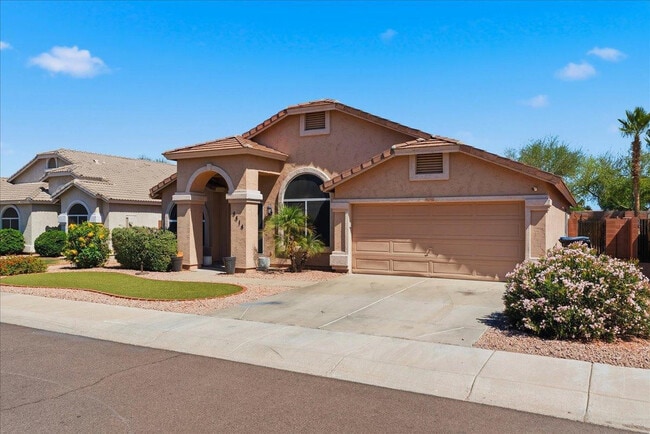 Building Photo - 4414 E Villa Rita Dr