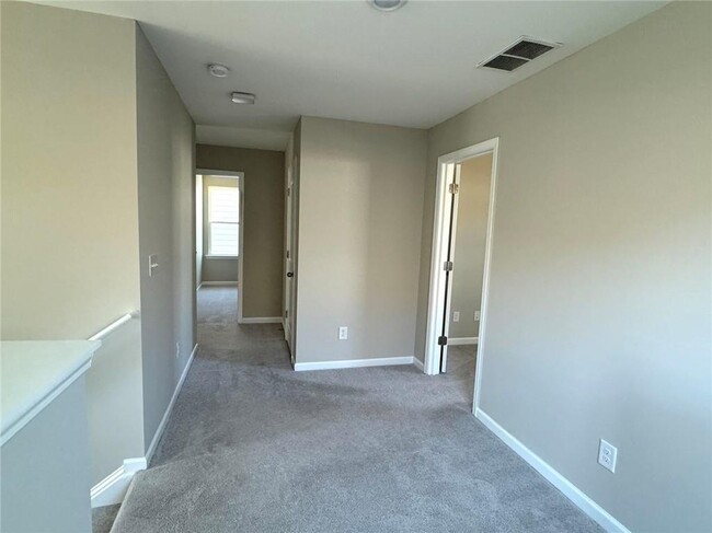 Building Photo - 4747 Waxwing St